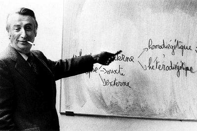 Le philosophe Roland Barthes en cours