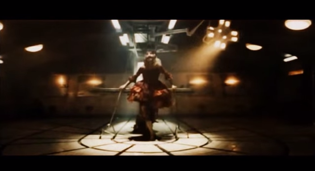 Vidéo-clip de la chanson "Monkey Me" de Mylène Farmer
